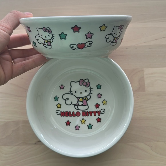 Hello kitty pets bowls - Picture 3 of 3